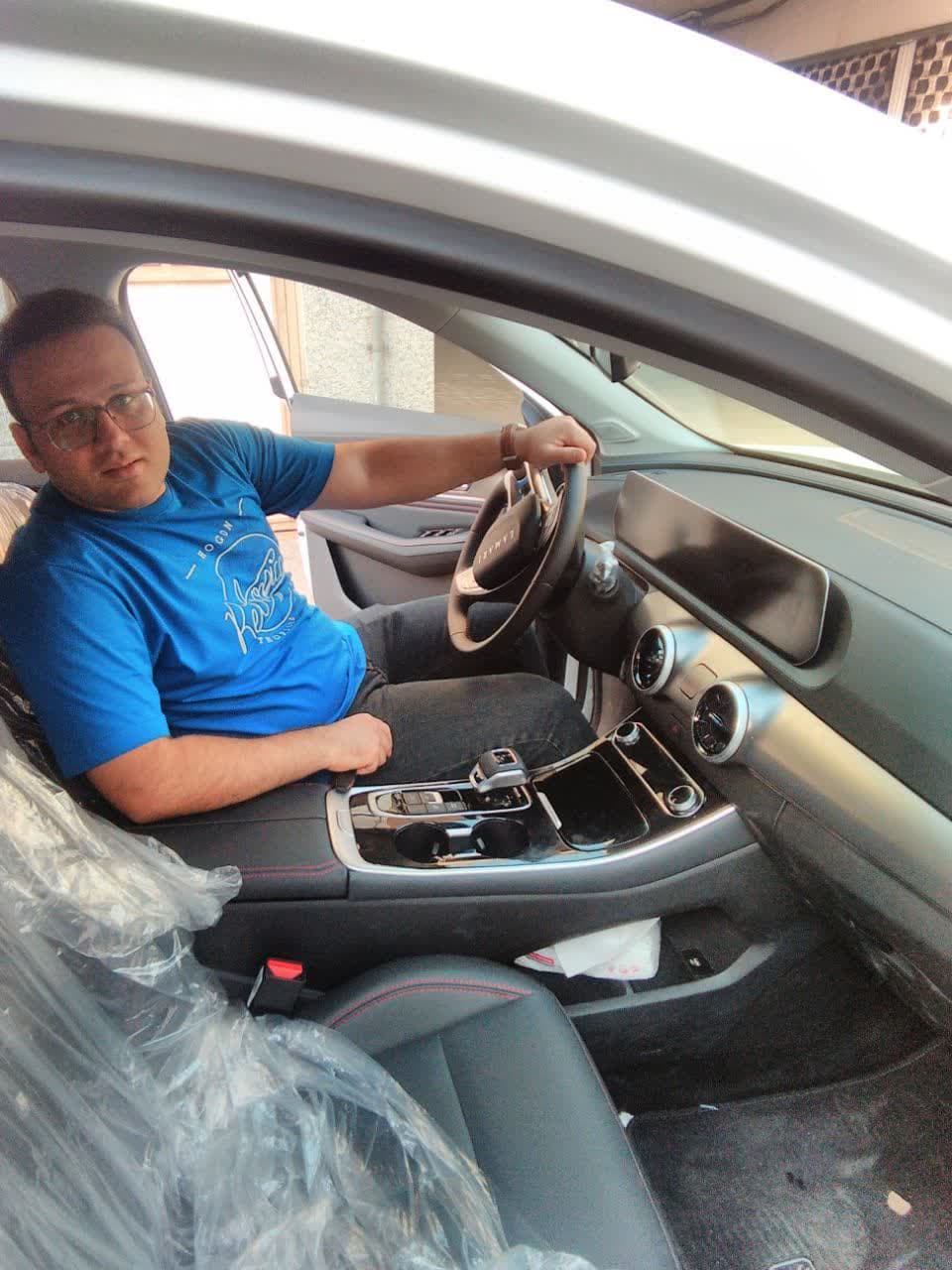 عادل و من و خویشاوندان