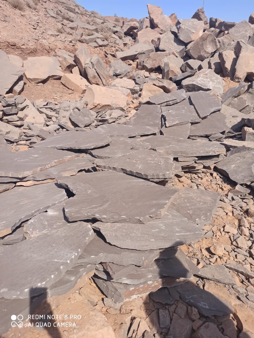 فروش ویژه مجموعه عظیم سنگهای طبیعی قهوه ای دماوند کاشان مشهد پخش و فروش بصورت تنی و متری 