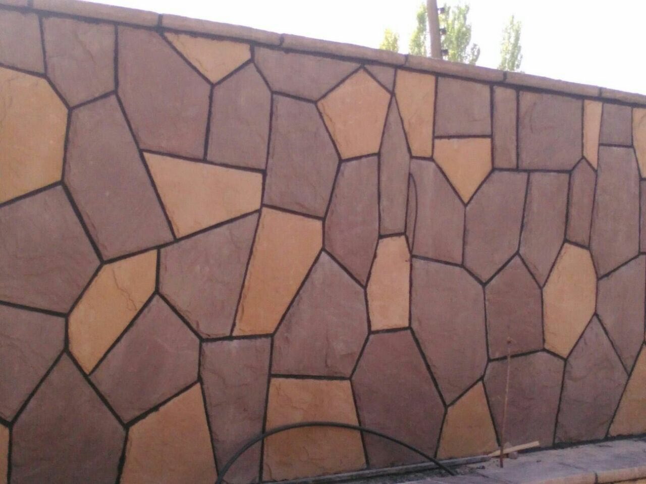 پیمانکار نادری یکی از اجرا و تامین کننده سنگ لاشه سفید برای ساخت و ساز میباشد سنگ لاشه نمای