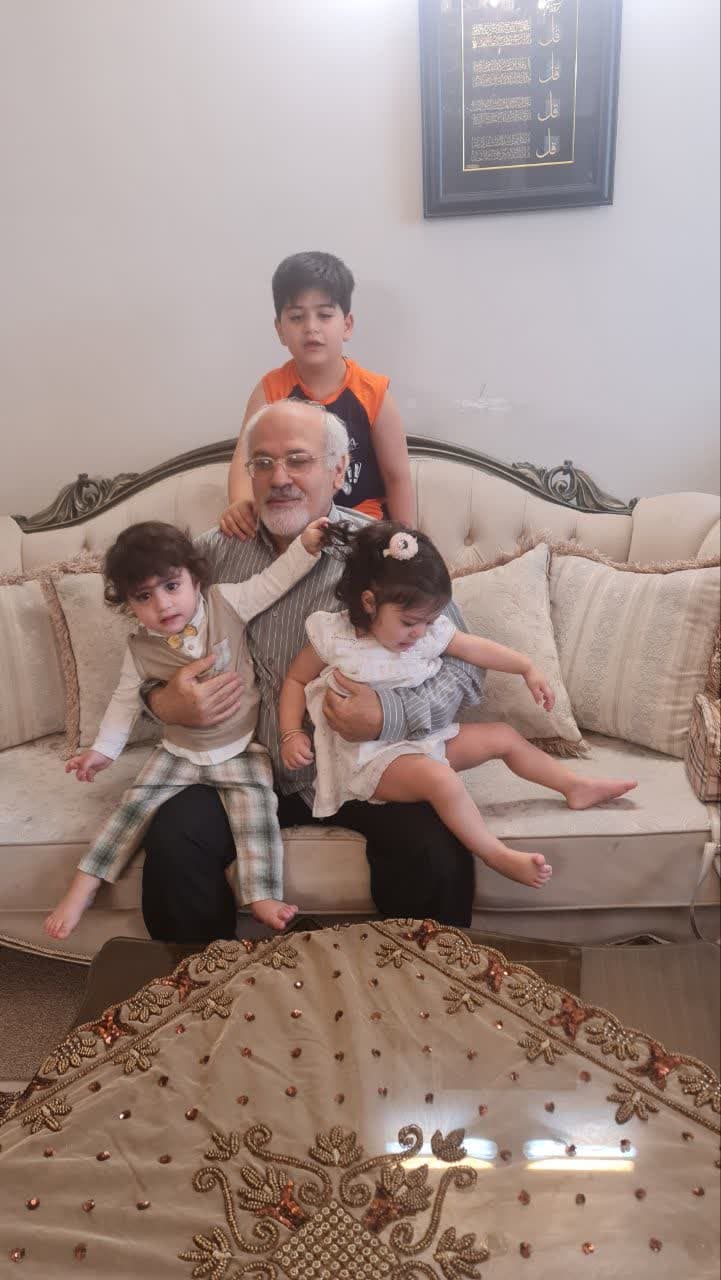 دامنه و سه نوه