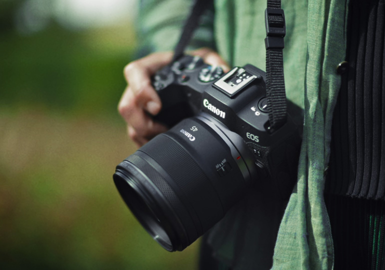 لنز RF 45mm F1.2 STM